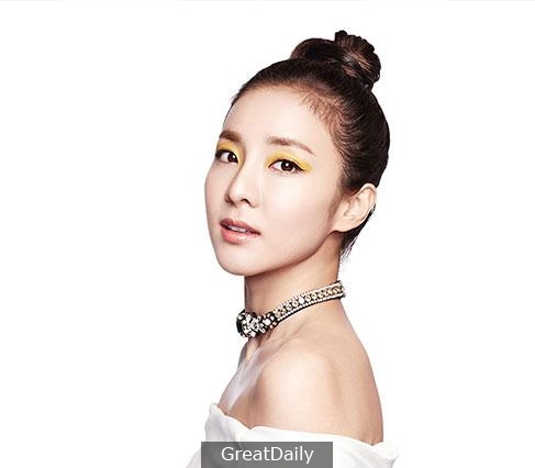 G-Dragon和Dara助陣自家彩妝品牌 全新代言氣墊粉底